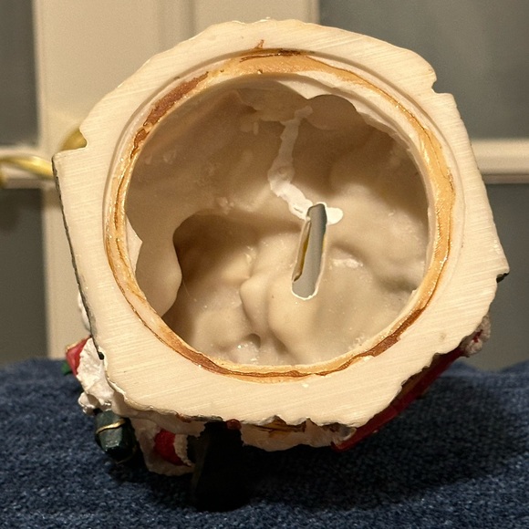 Sleepy Santa rests while a snow buddy swings. Missing bottom - Picture 3 of 8